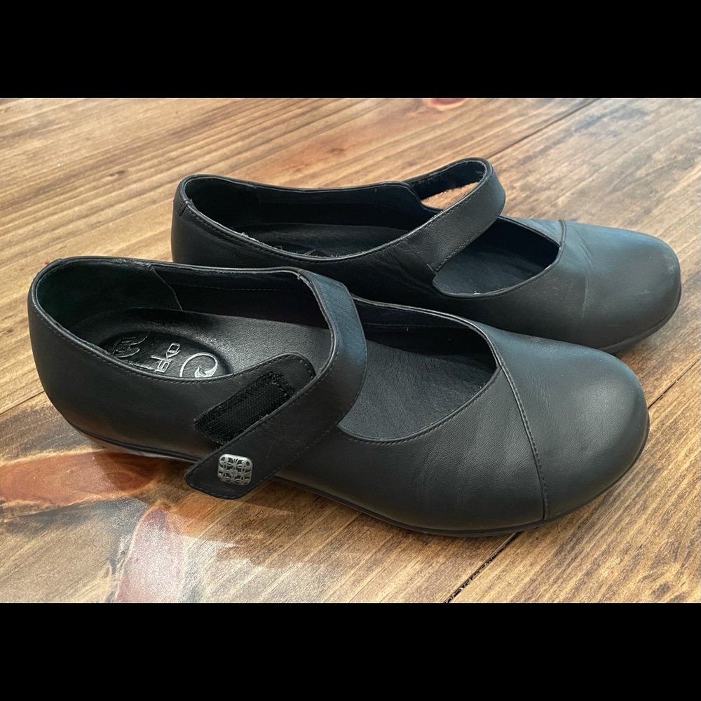 Dansko Mary Jane size 38 black matte